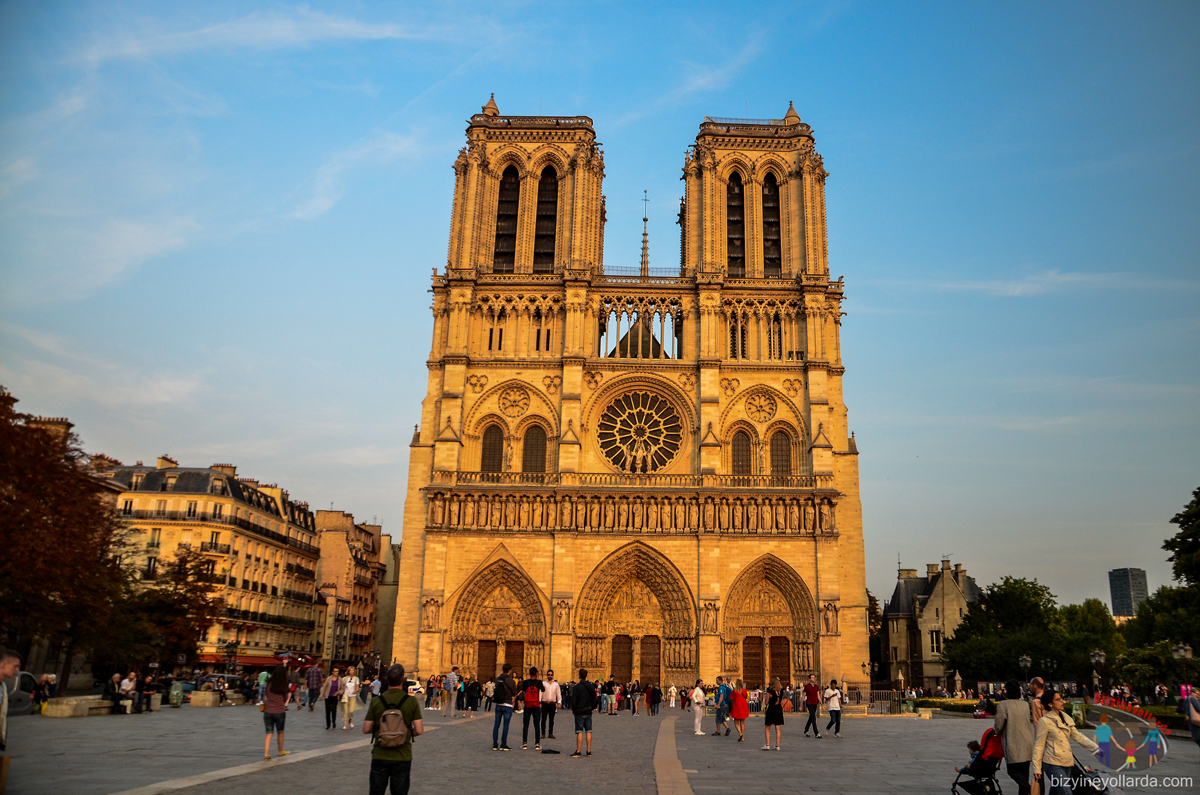 Paris Notre Dame Katedrali