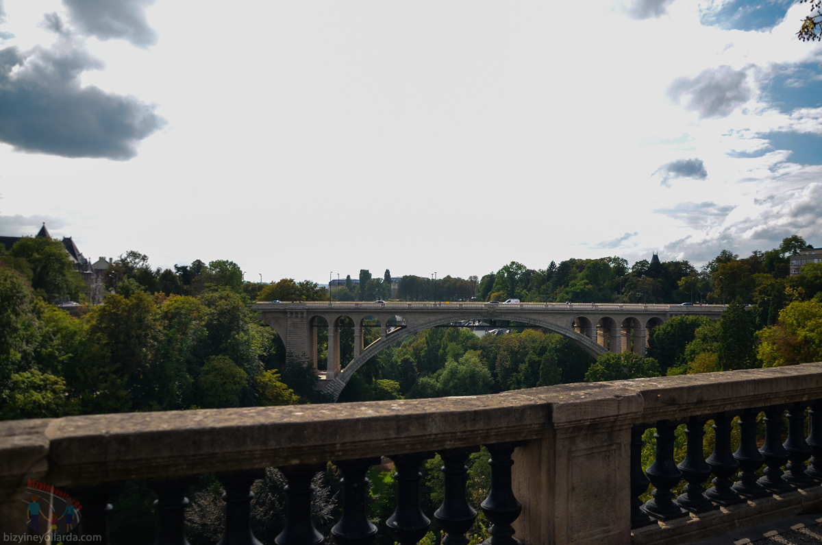 Lüksemburg Pont Adolf Köprüsü
