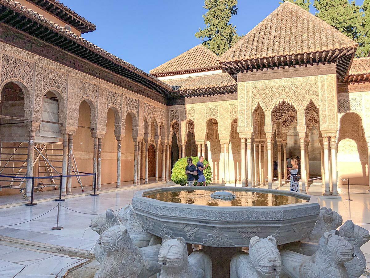 El Hamra Sarayı - Aslanlı Avlu