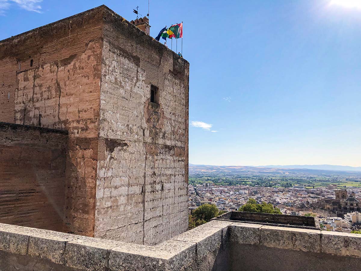 Granada Gözetleme Kulesi - El Hamra Sarayı